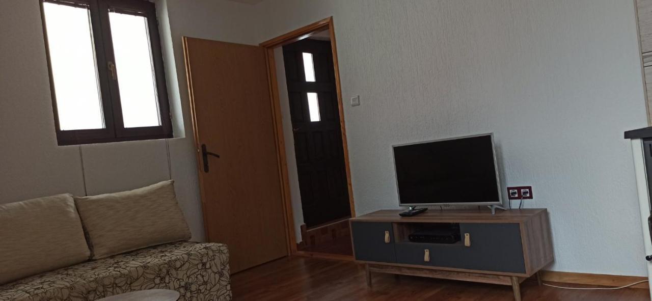 Apartment And Rooms D&J Žabljak 外观 照片