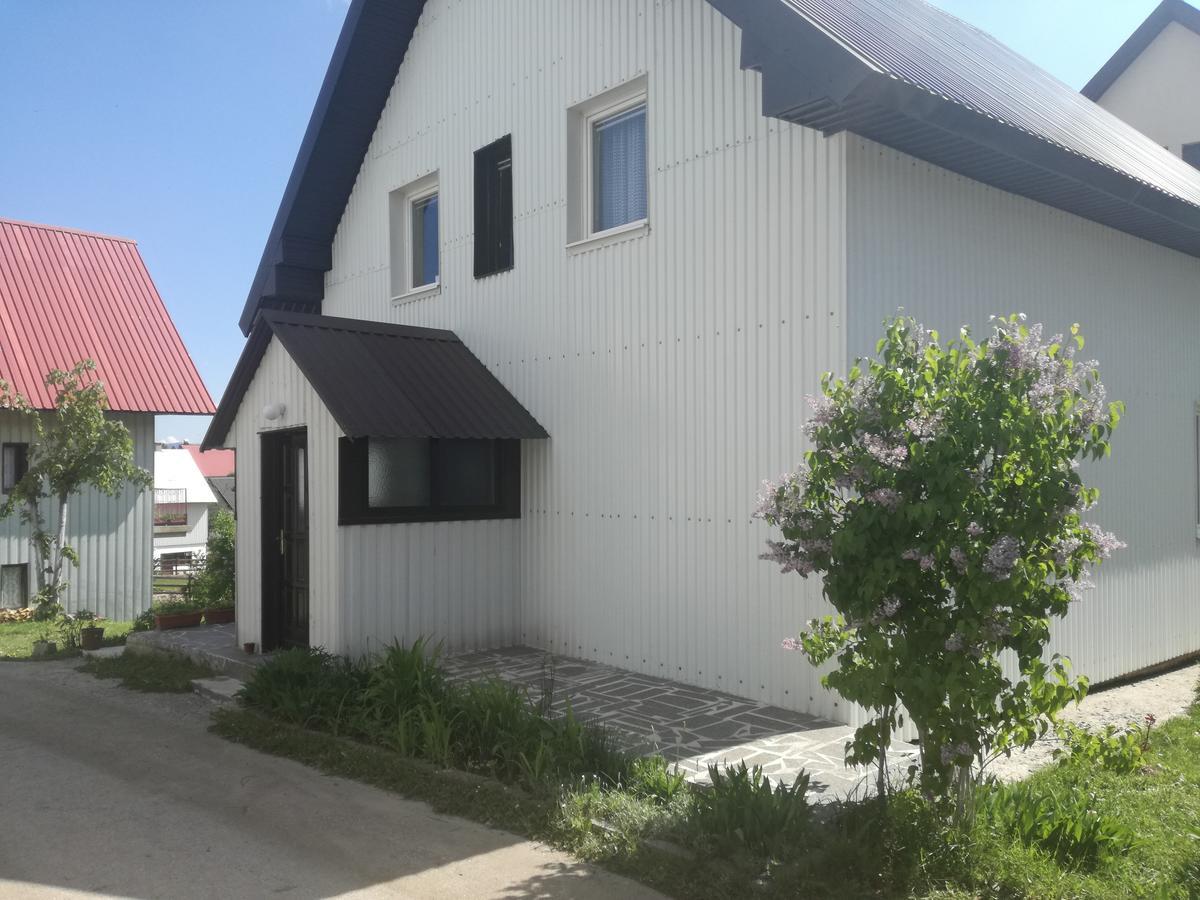 Apartment And Rooms D&J Žabljak 外观 照片
